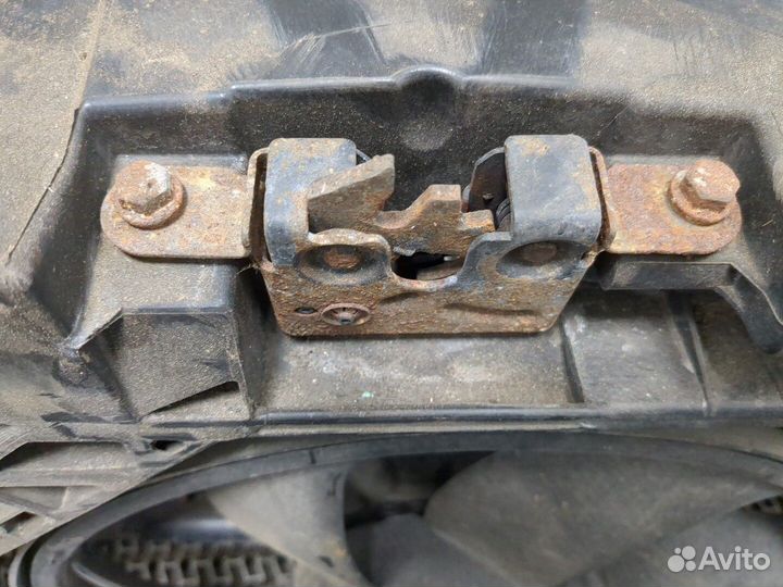 Рамка передняя Renault Megane 3, 2011