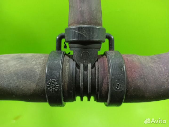 Патрубок системы охлаждения Renault Logan K7MF710