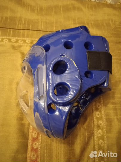 Шлем с маской для тхэквондо