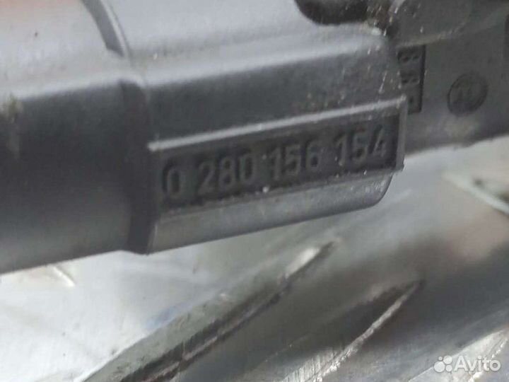 Топливная рампа Ford Focus 2 1.8 2008