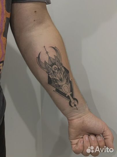 Татуировка / модель на тату сеанс