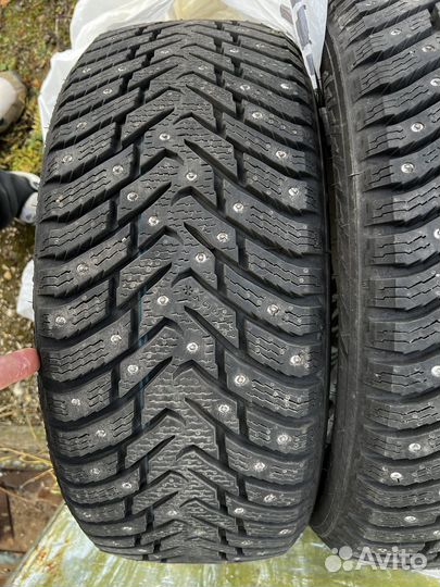 Nokian Tyres Hakkapeliitta 8 215/55 R16 97