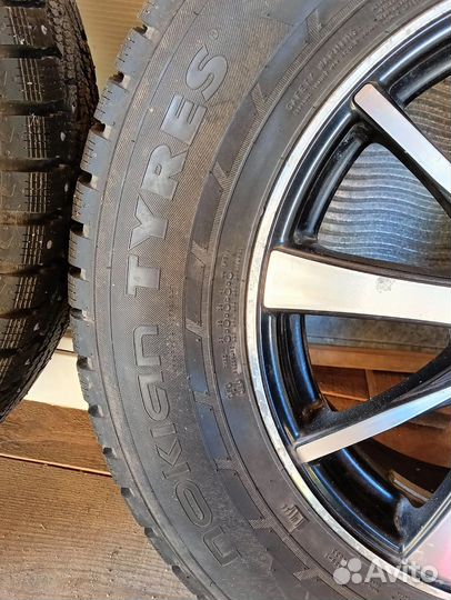 Nokian Tyres Nordman 7 SUV 215/70 R16