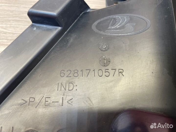 Дефлектор радиатора левый LADA X-Ray