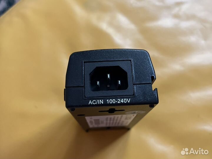 Poe инжектор PI-100H