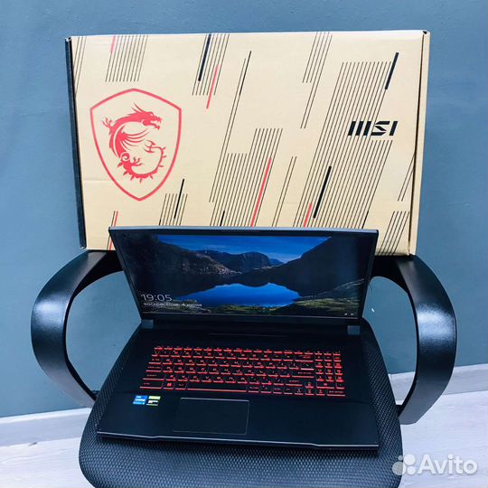 Игровой ноутбук MSI Katana GF76/i5-11th/8g/gtx1650
