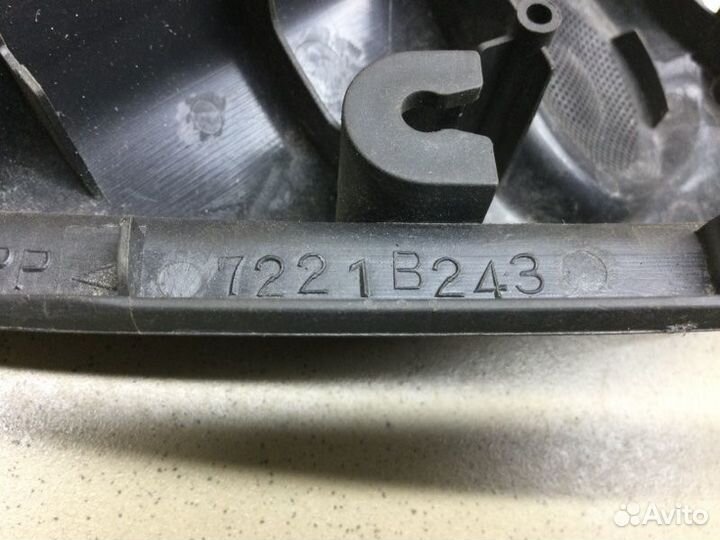 Крышка зеркала внутренняя левая Mitsubishi Asx