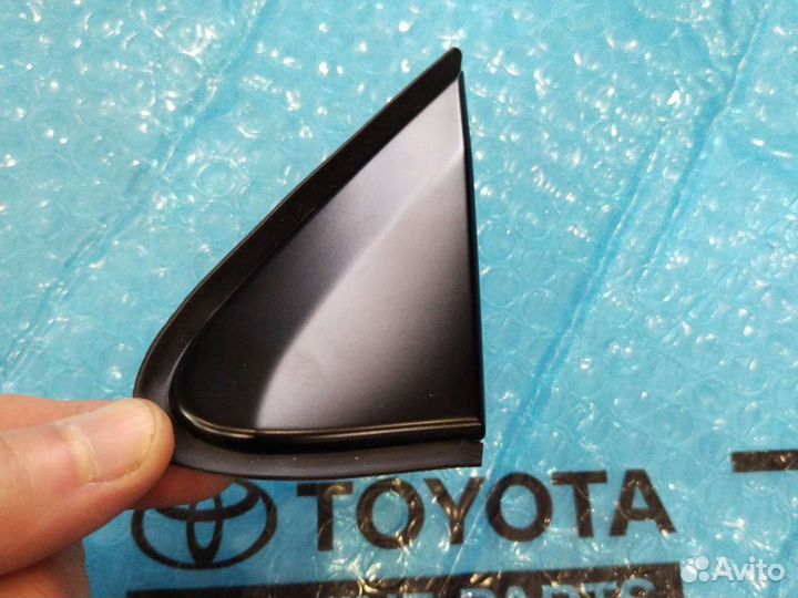 Накладка зеркала левая Land cruiser 200 08-11