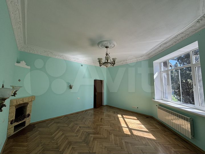 3-к. квартира, 133,3 м², 3/3 эт.