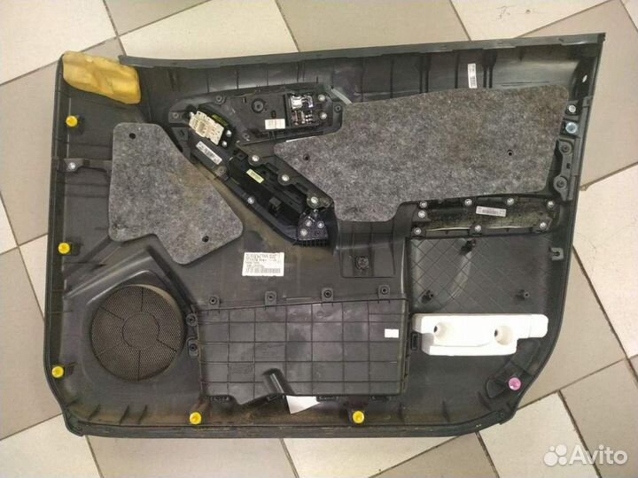 Обшивка двери передней левой Kia Cerato 2009-2013