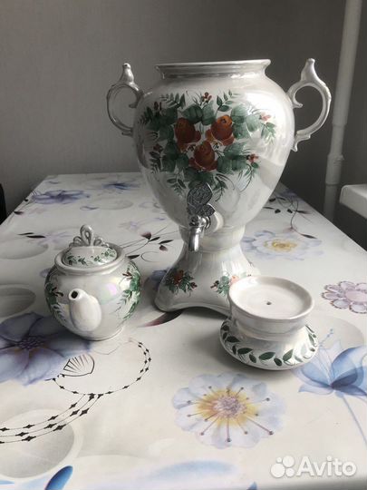 Самовар с заваоным чайником