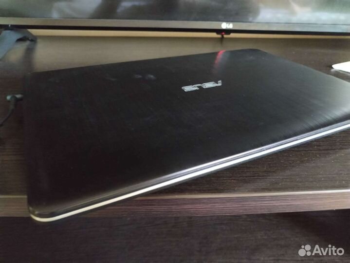 Ноутбук asus