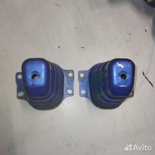 Кронштейн заднего бампера L/R Nissan Note