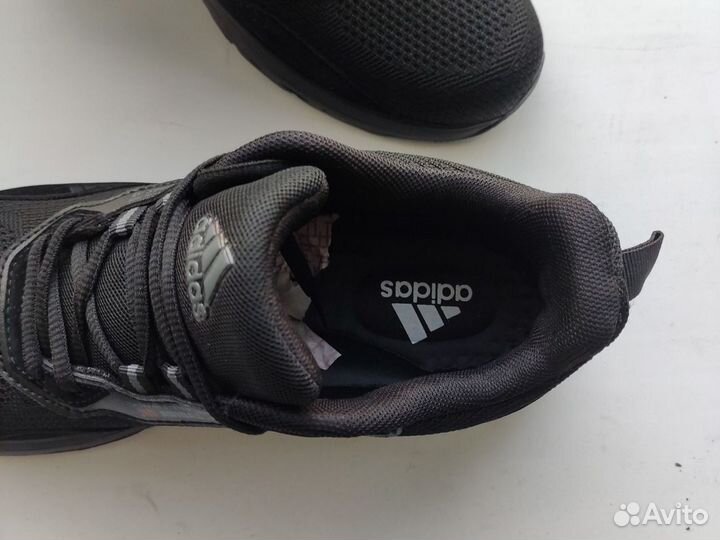 Кроссовки adidas лето