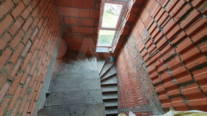 Дом 167,2 м² на участке 8 сот.