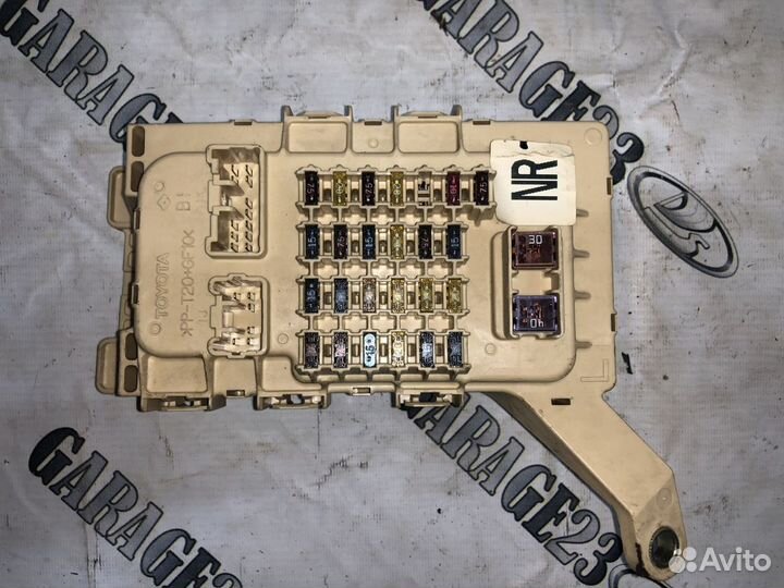 Блок предохранителей Lexus RX300