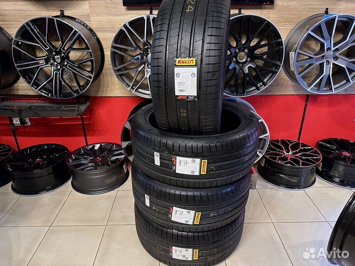 Pirelli Ice Zero FR 275/40 R21 и 315/35 R21 111Y