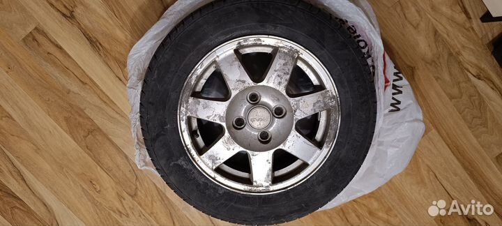 R14 Viatti Strada Asimmetrico 185/65, PCD 4x100 DIA 56.1