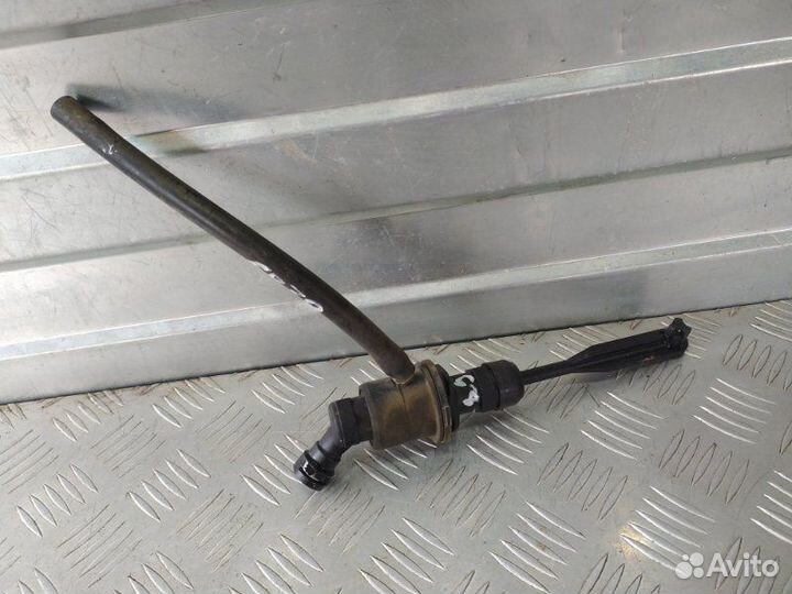 Главный цилиндр сцепления Renault Duster HSA F4R