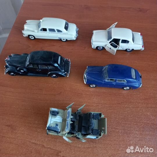 Коллекционные машинки 1 43