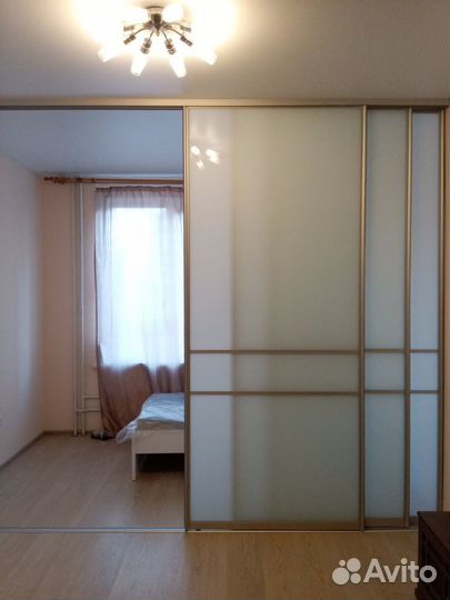 Перегородка с матовым стеклом