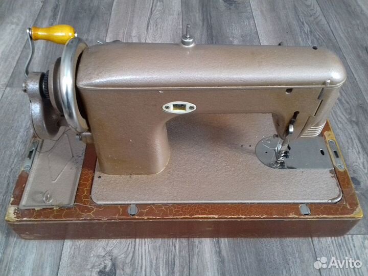 Швейная машинка Подольск ручная