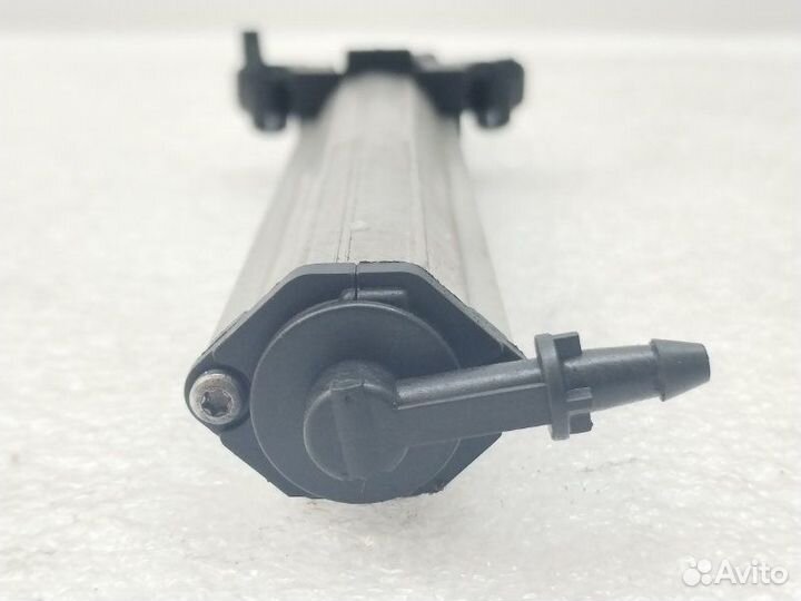 Форсунка омывателя фар передняя левая Volvo S60 2