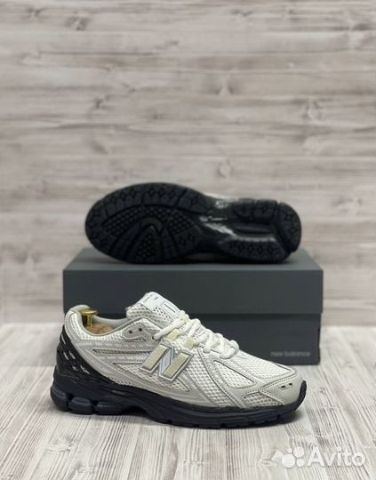 Кроссовки New Balance 1906 R