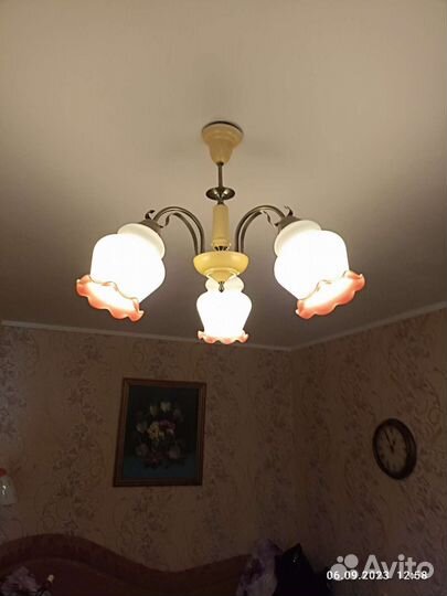 Люстра в полном порядке