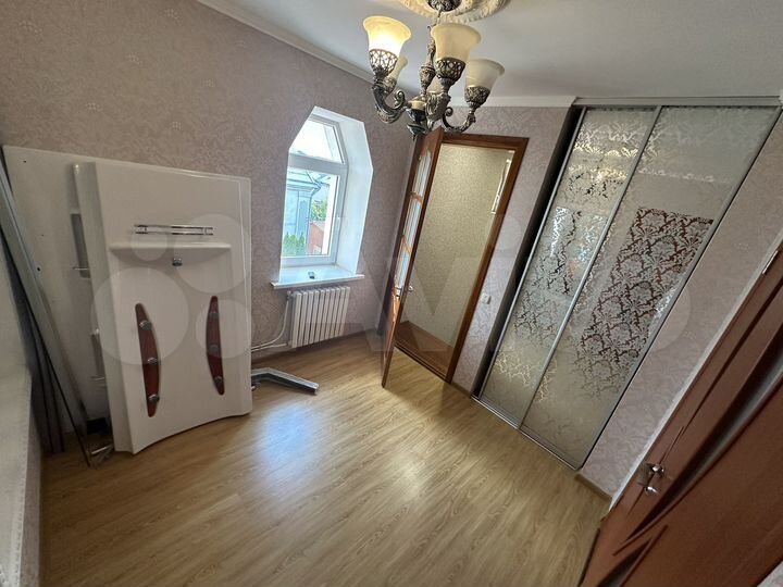 4-к. квартира, 100 м², 2/2 эт.