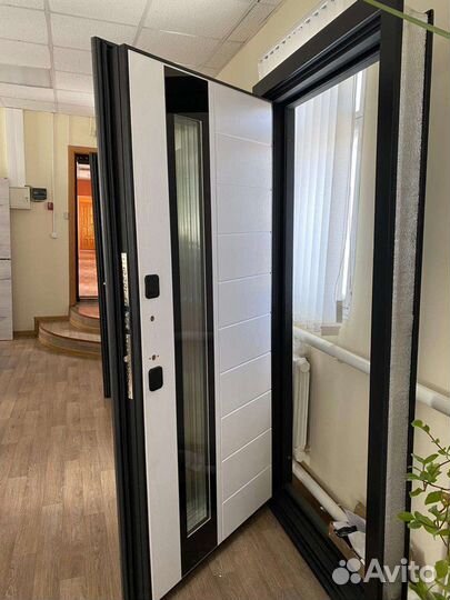 Дверь входная металлическая