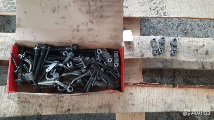 Болт гбц Mercedes Sprinter 2.2 CDI