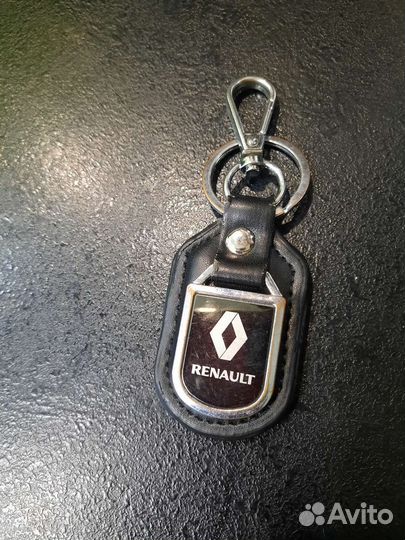 Брелок renault