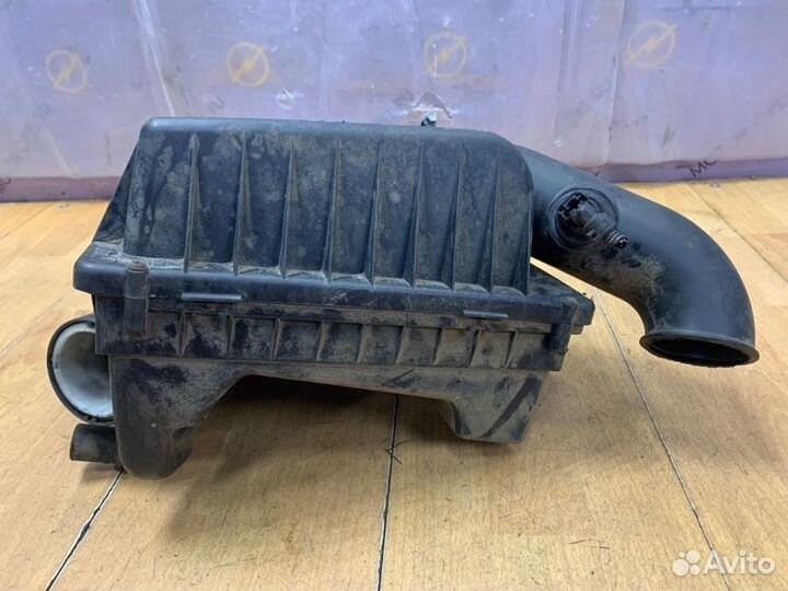 Корпус воздушного фильтра Opel Astra H Z18XER