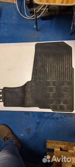 Автомобильные коврики резиновые Хонда црв