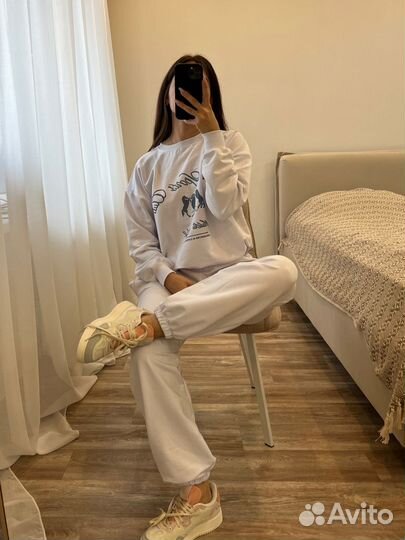 Костюм женский новый 42-46