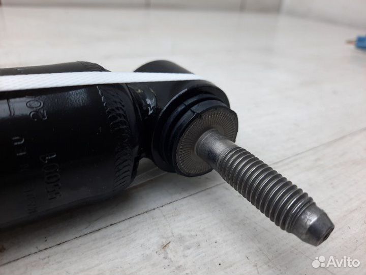 Амортизатор задний Renault Megane 4