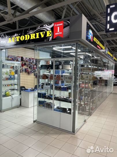 Штатное головное устройство на Volkswagen