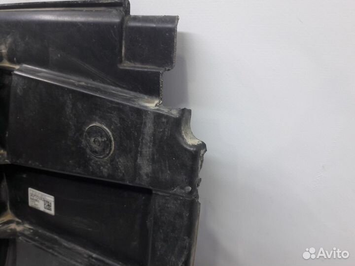 Диффузор радиатора Лада Гранта 2011