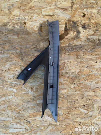Обшивка стойки передняя правая Opel Zafira B