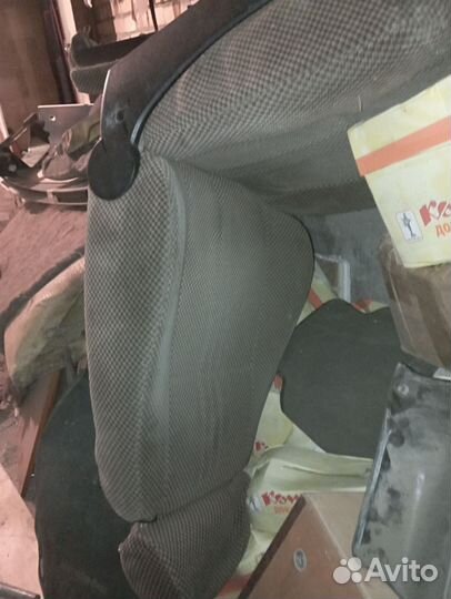 Передние сиденья Волга