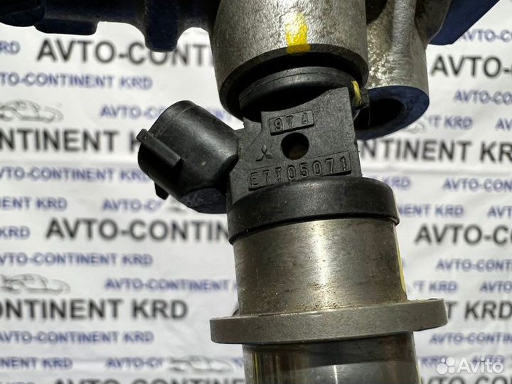 Топливная форсунка Mitsubishi Pajero H76W 4G93