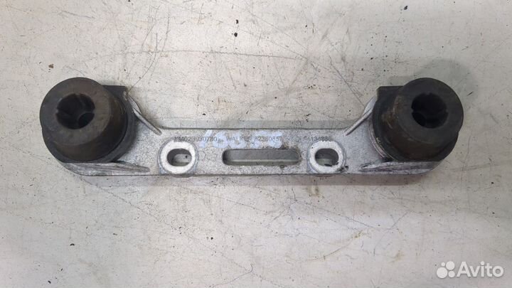 Кронштейн глушителя Cadillac XT4, 2019