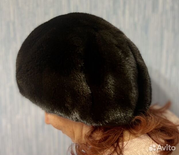 Продам меховой берет женский Blackglama