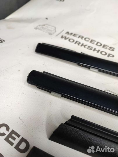 Молдинги боковых стёкол W203 coupe