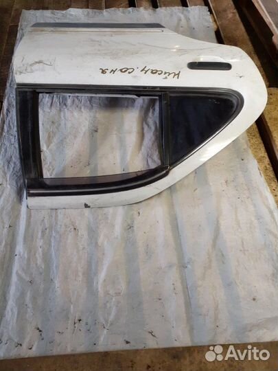 Дверь задняя правая Nissan Sunny B14