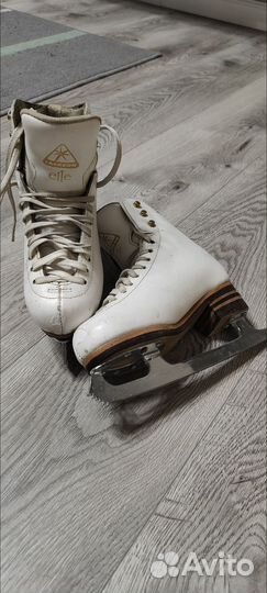 Фигурные коньки jackson