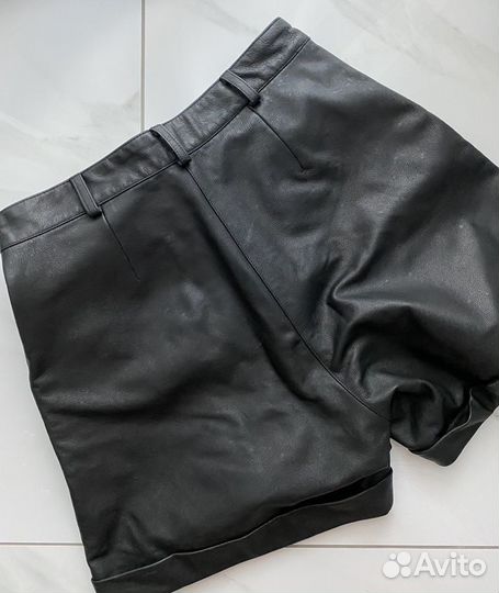 Кожаные шорты