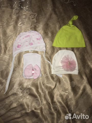 Шапка для девочки и чепчик