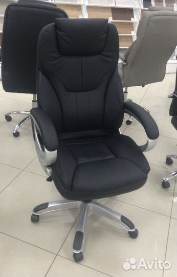 Компьютерное кресло